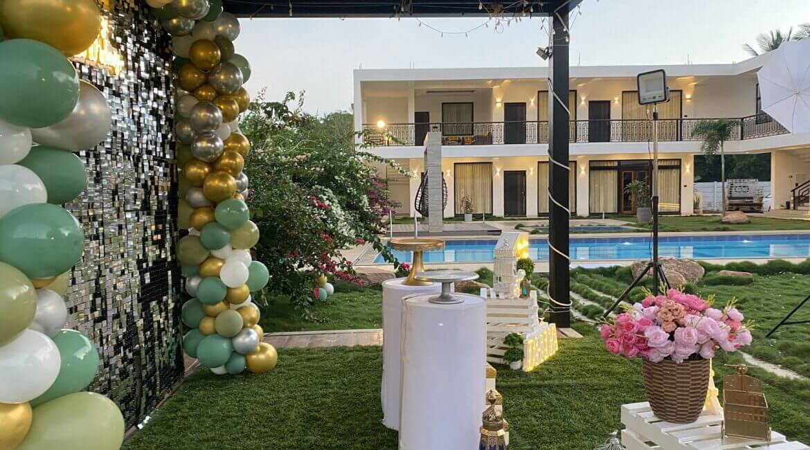 TGIF Farmhouse 1170x650